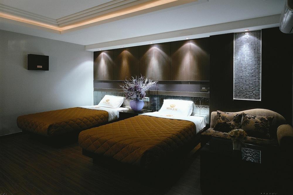 Incheon Airport Hotel June Exterior photo