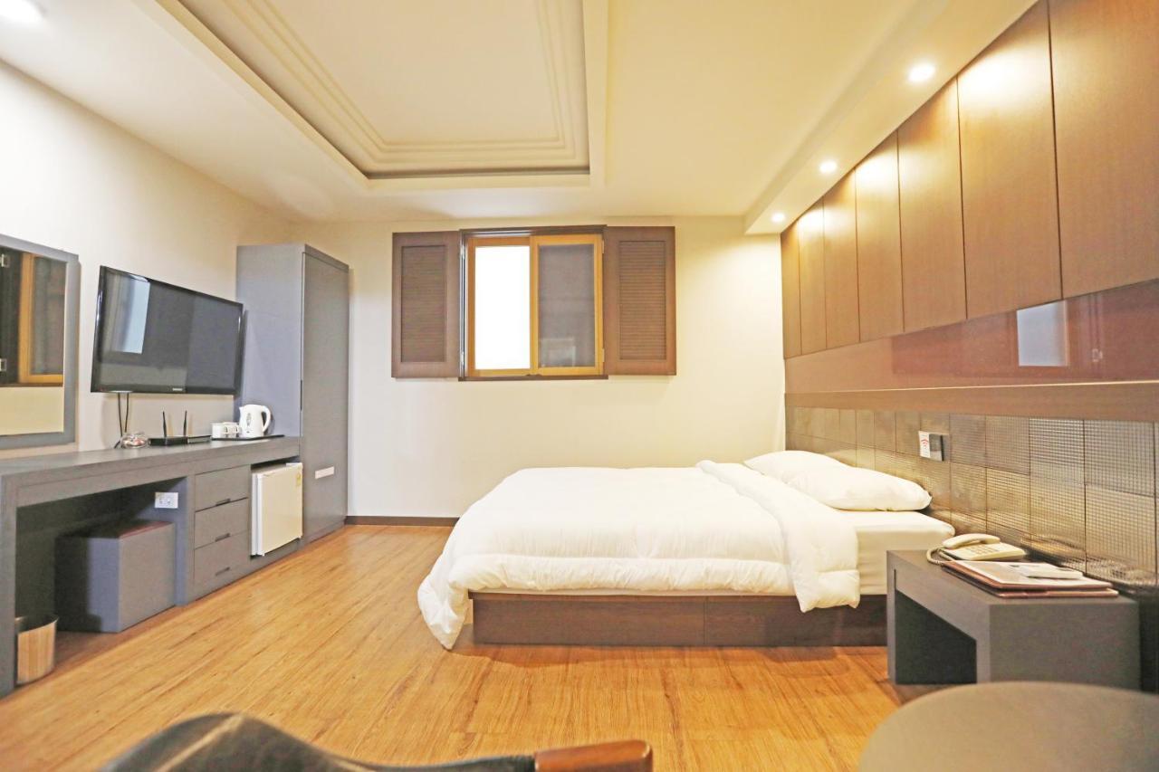 Incheon Airport Hotel June Exterior photo