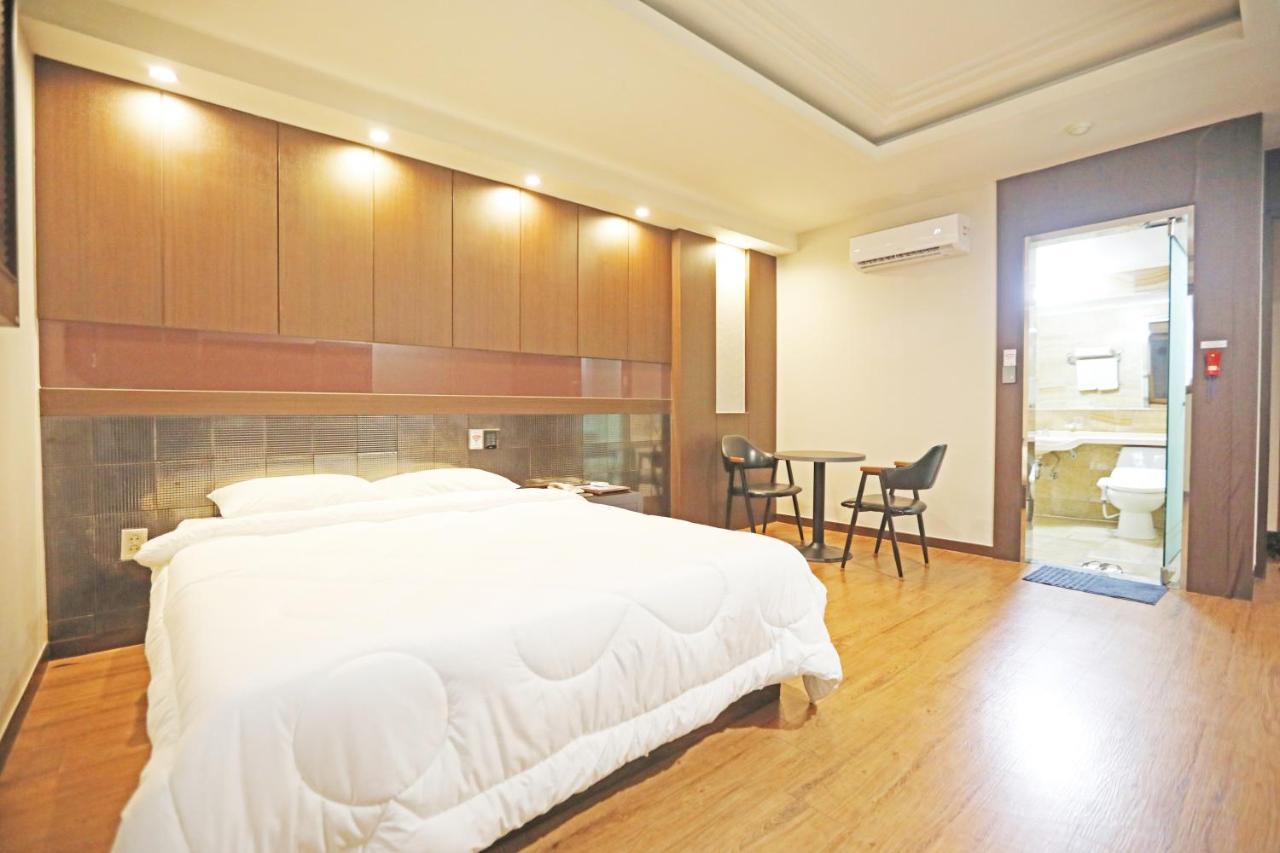 Incheon Airport Hotel June Exterior photo
